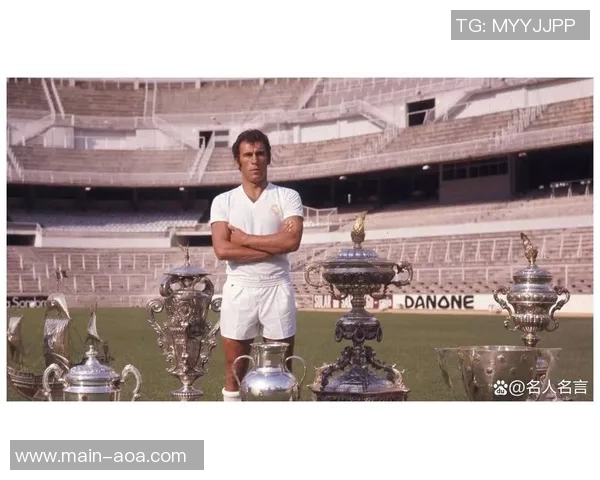 纪念大罗首秀23周年皇马官网致敬历史最佳前锋之一