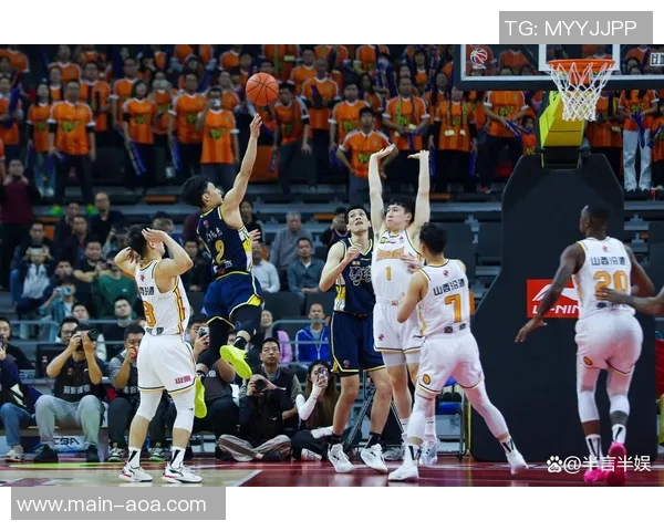 古德温表现出色12投5中贡献16分9篮板4助攻助力球队胜利 古德温表现出色12投5中贡献16分9篮板4助攻助力球队胜利