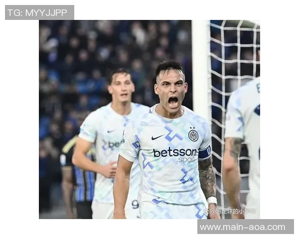 国米旧将塞雷纳盛赞劳塔罗的智慧与跑位能力直面外界批评 国米旧将塞雷纳盛赞劳塔罗的智慧与跑位能力直面外界批评